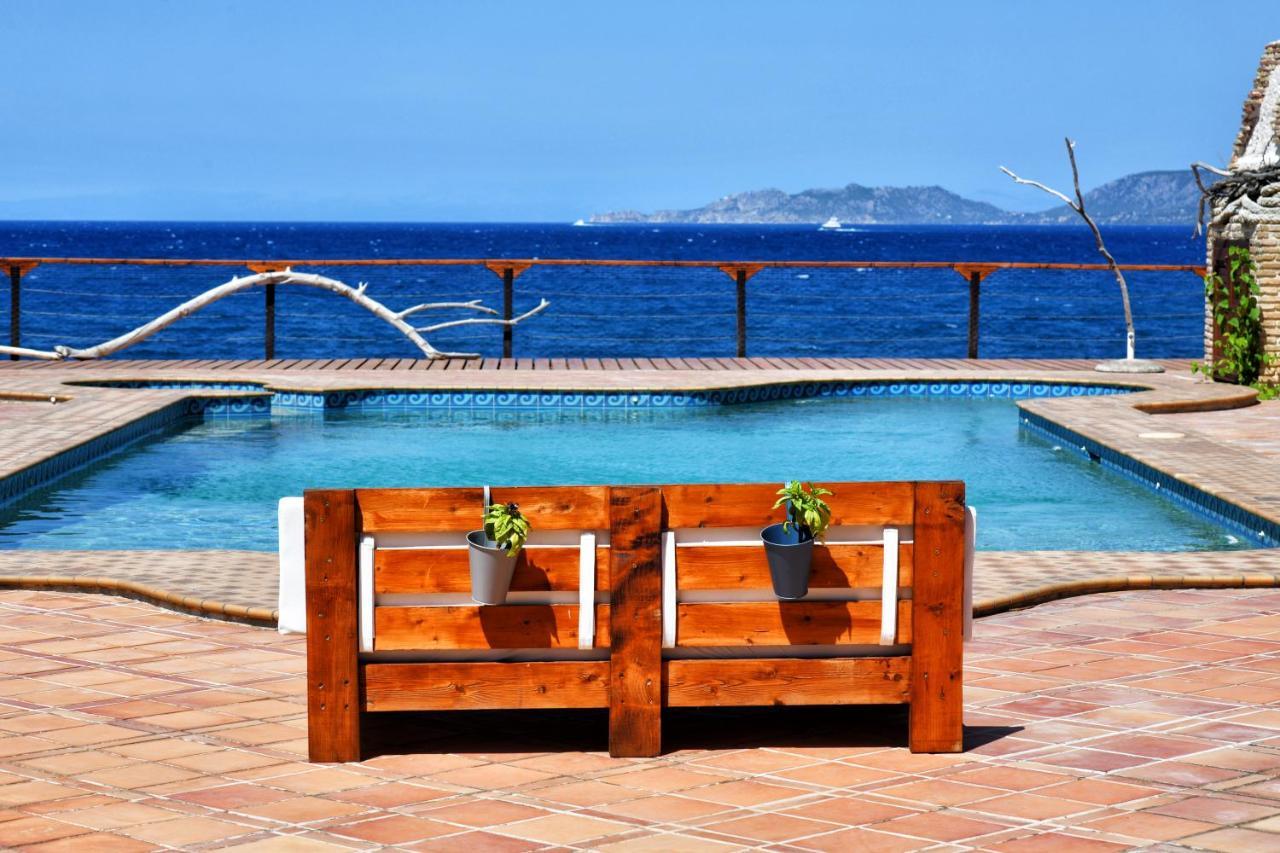 Luxurious By The Sea Villa Posidhonía